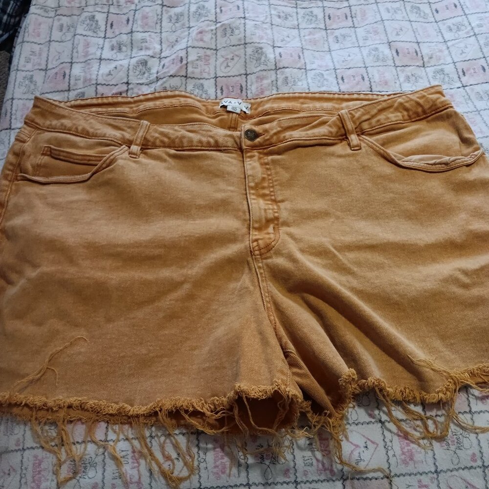 Ava viv shorts